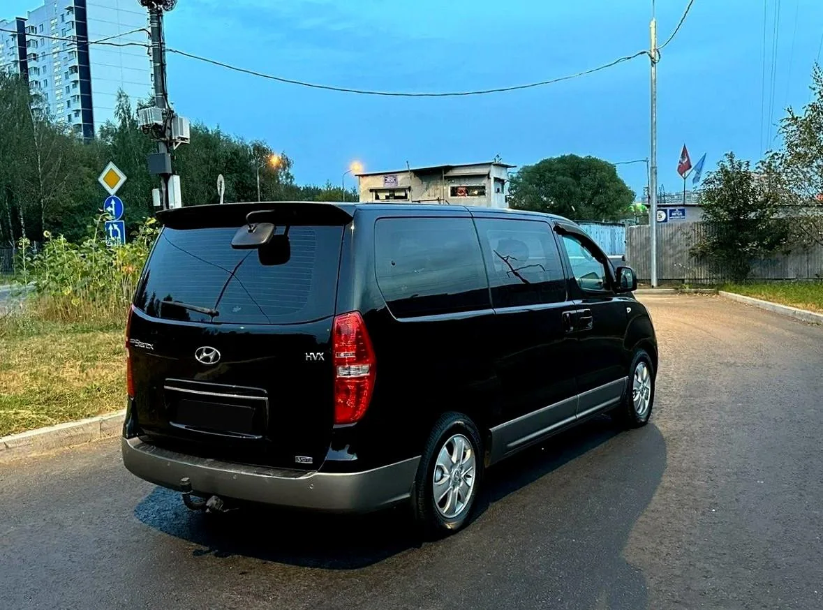 Hyundai Grand Starex