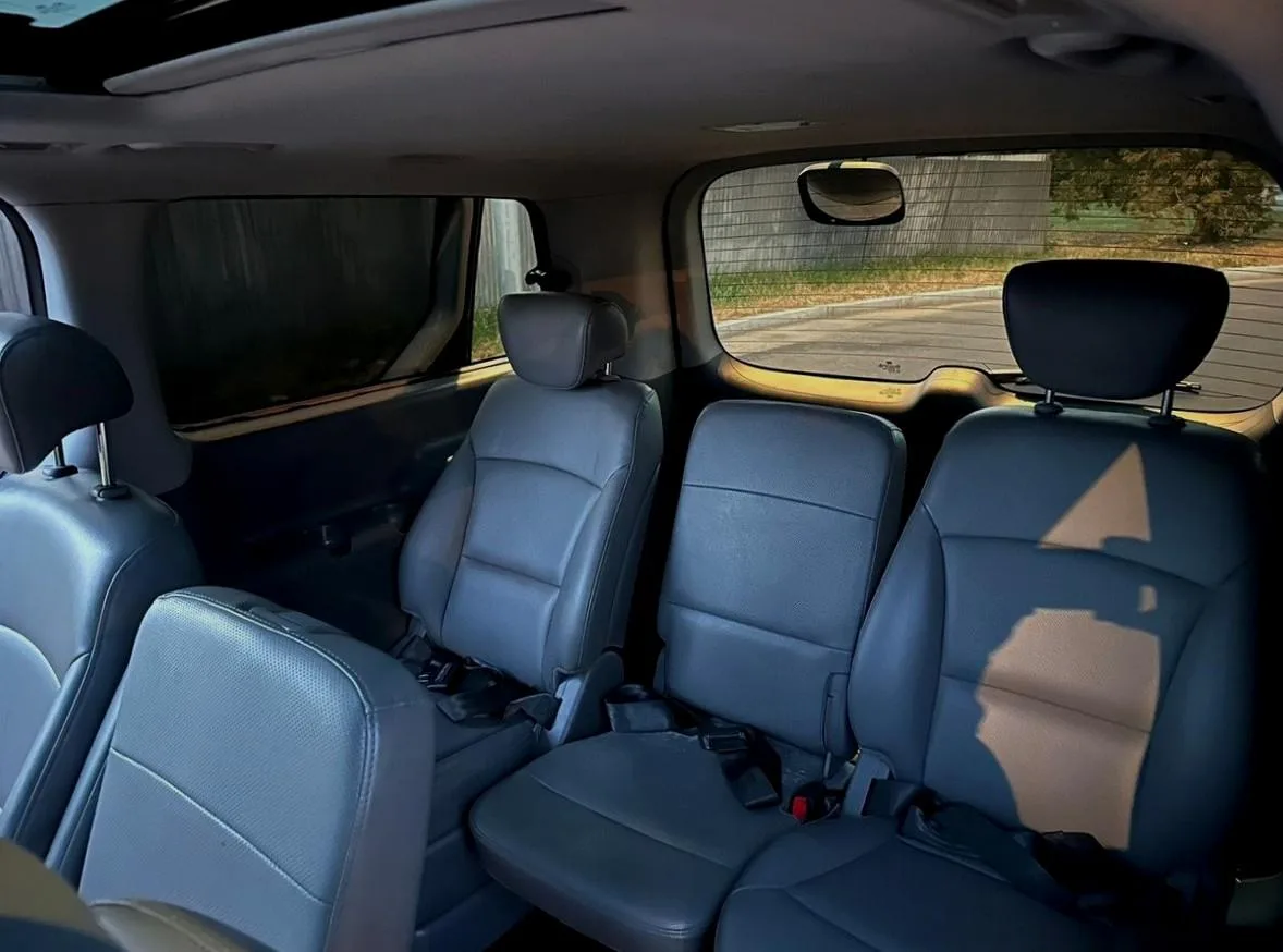 Hyundai Grand Starex
