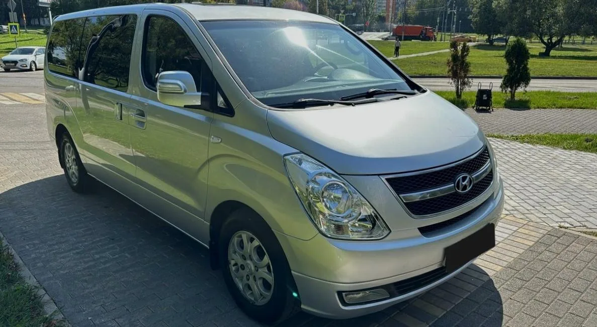 Hyundai Grand Starex
