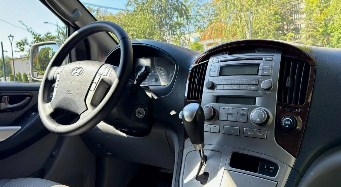 Hyundai Grand Starex
