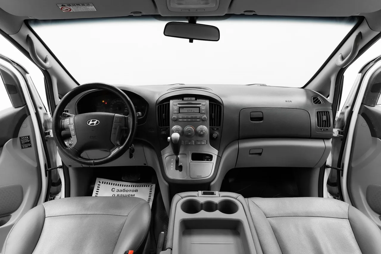 Hyundai Grand Starex