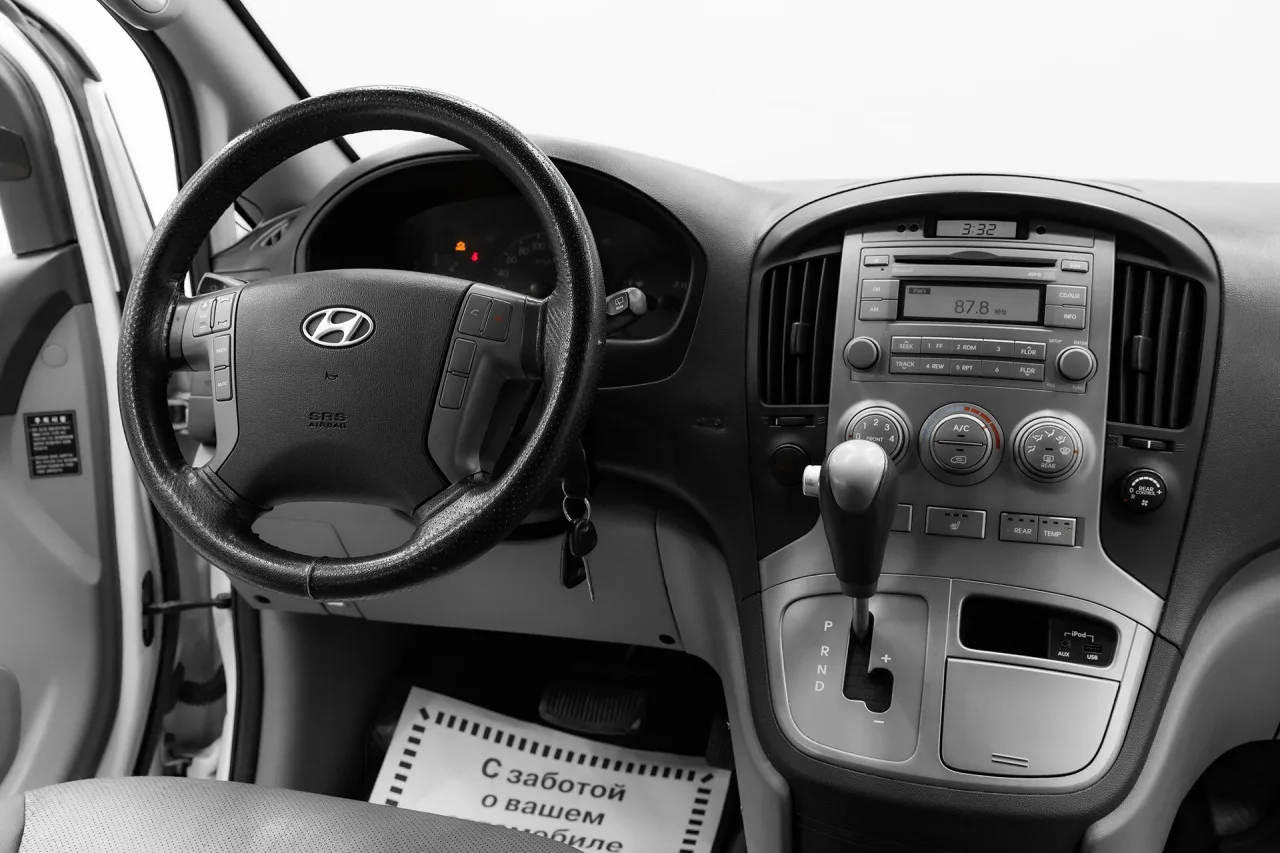 Hyundai Grand Starex