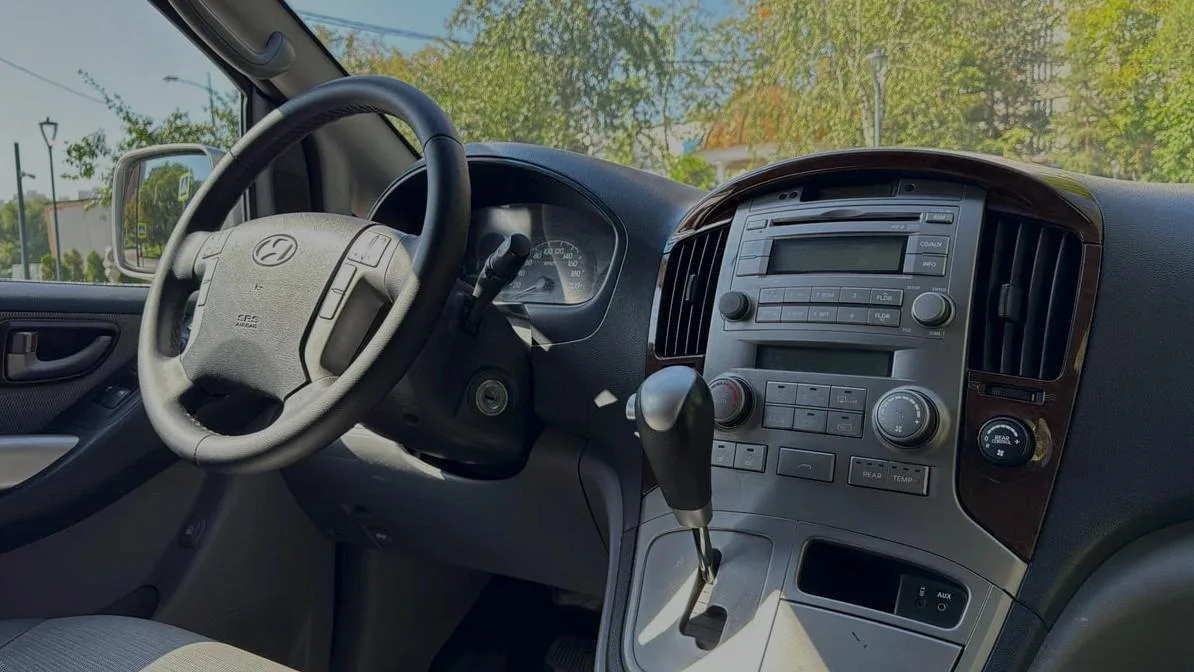 Hyundai Grand Starex