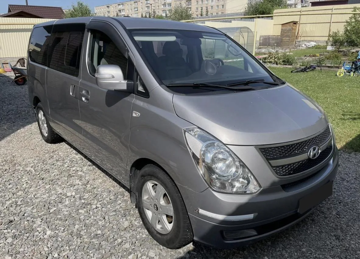 Hyundai Grand Starex