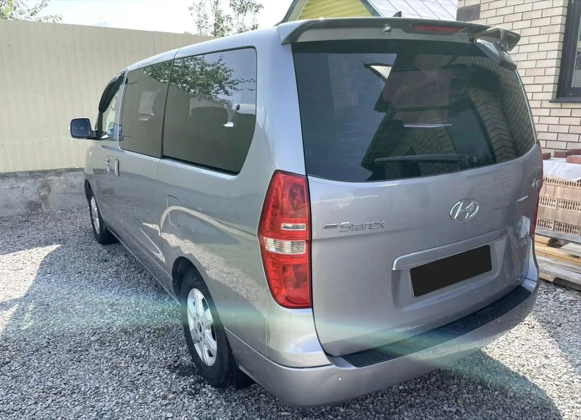Hyundai Grand Starex