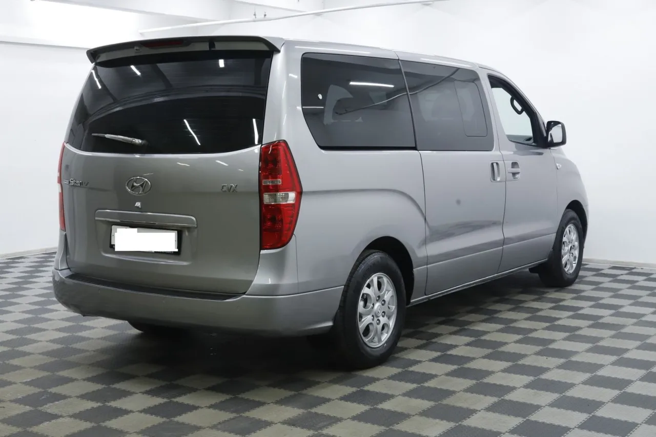 Hyundai Grand Starex