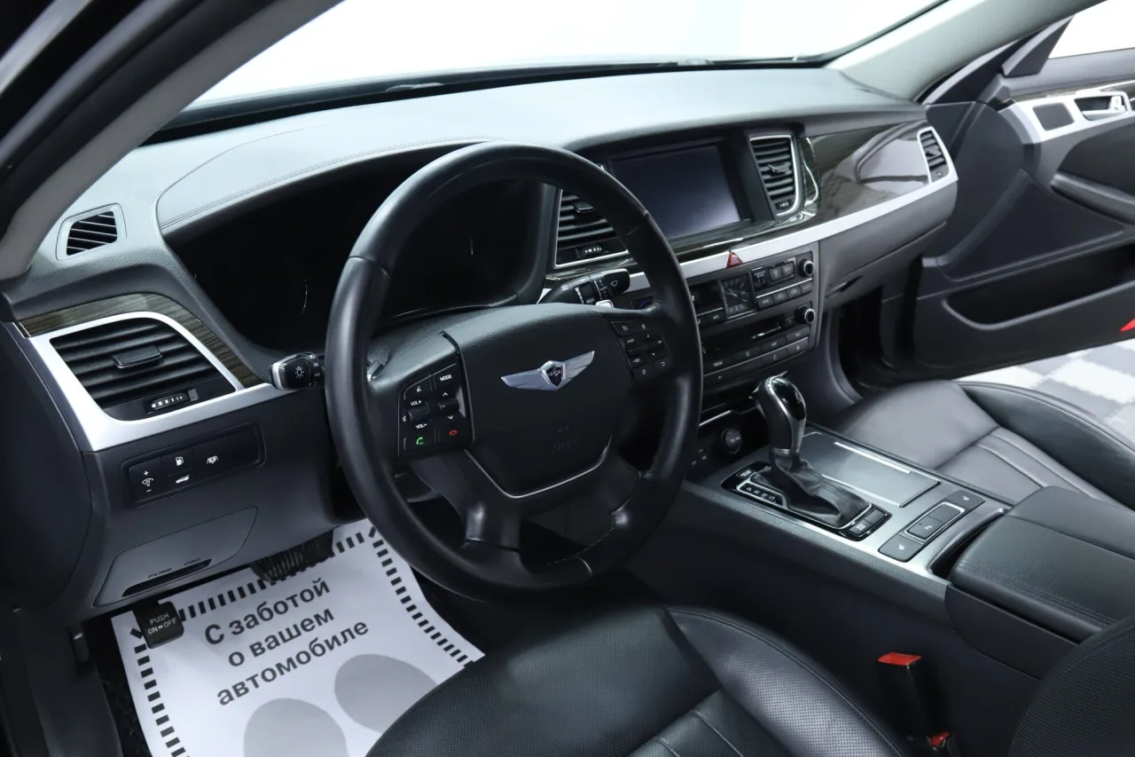 Hyundai Genesis