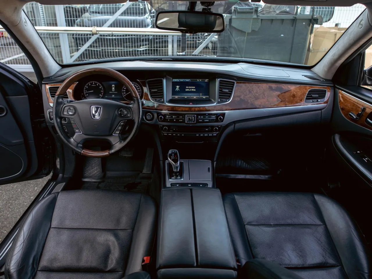 Hyundai Equus