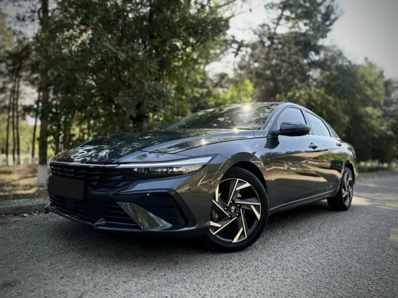 Hyundai Elantra 2023