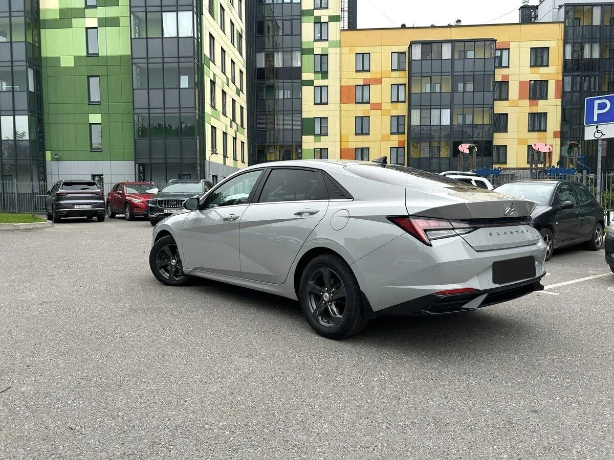 Hyundai Elantra