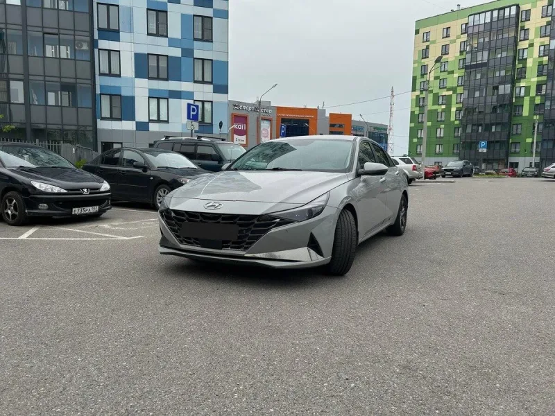 Hyundai Elantra 2023