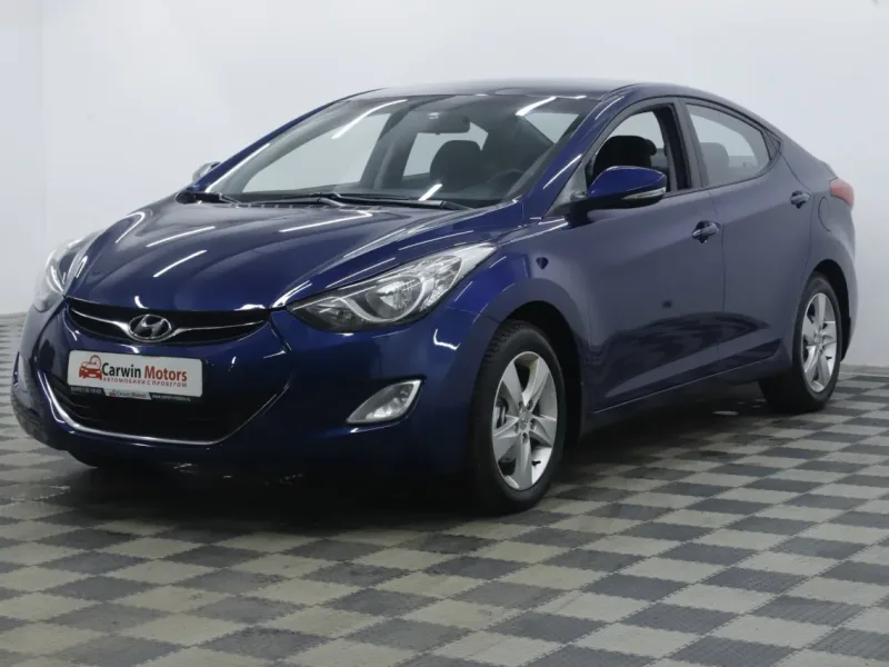 Hyundai Elantra 2012