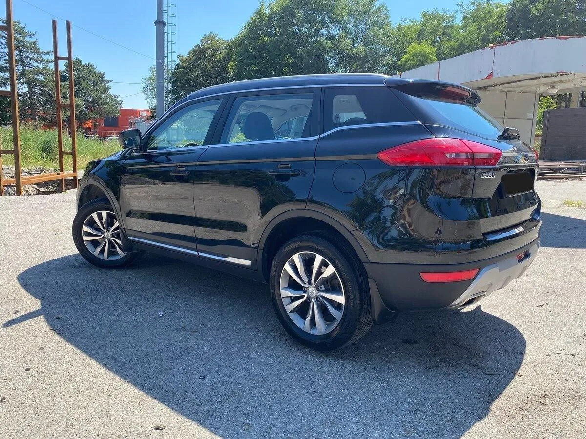 Geely Atlas