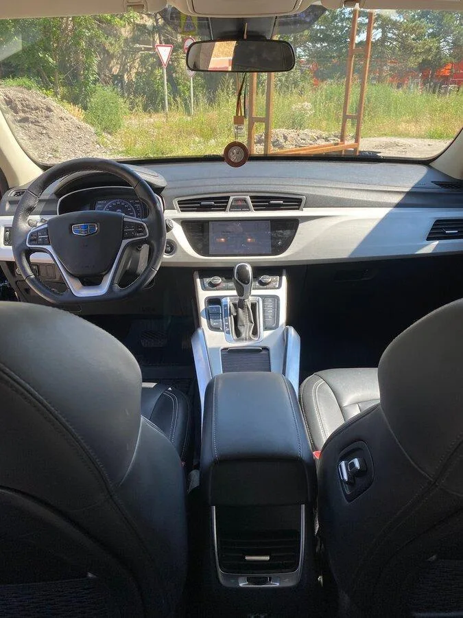 Geely Atlas