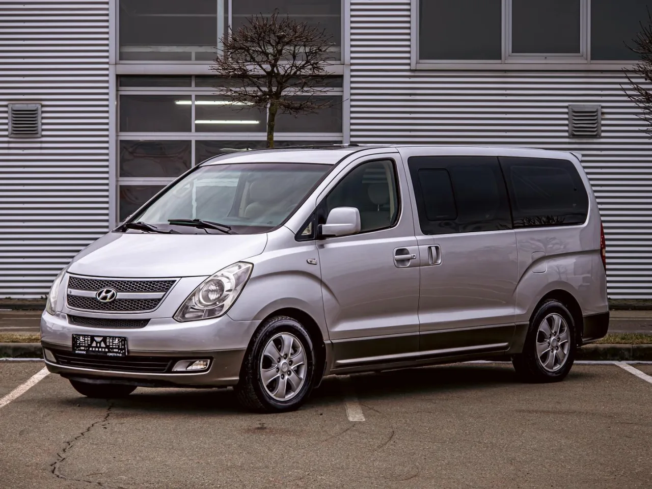 Hyundai Grand Starex