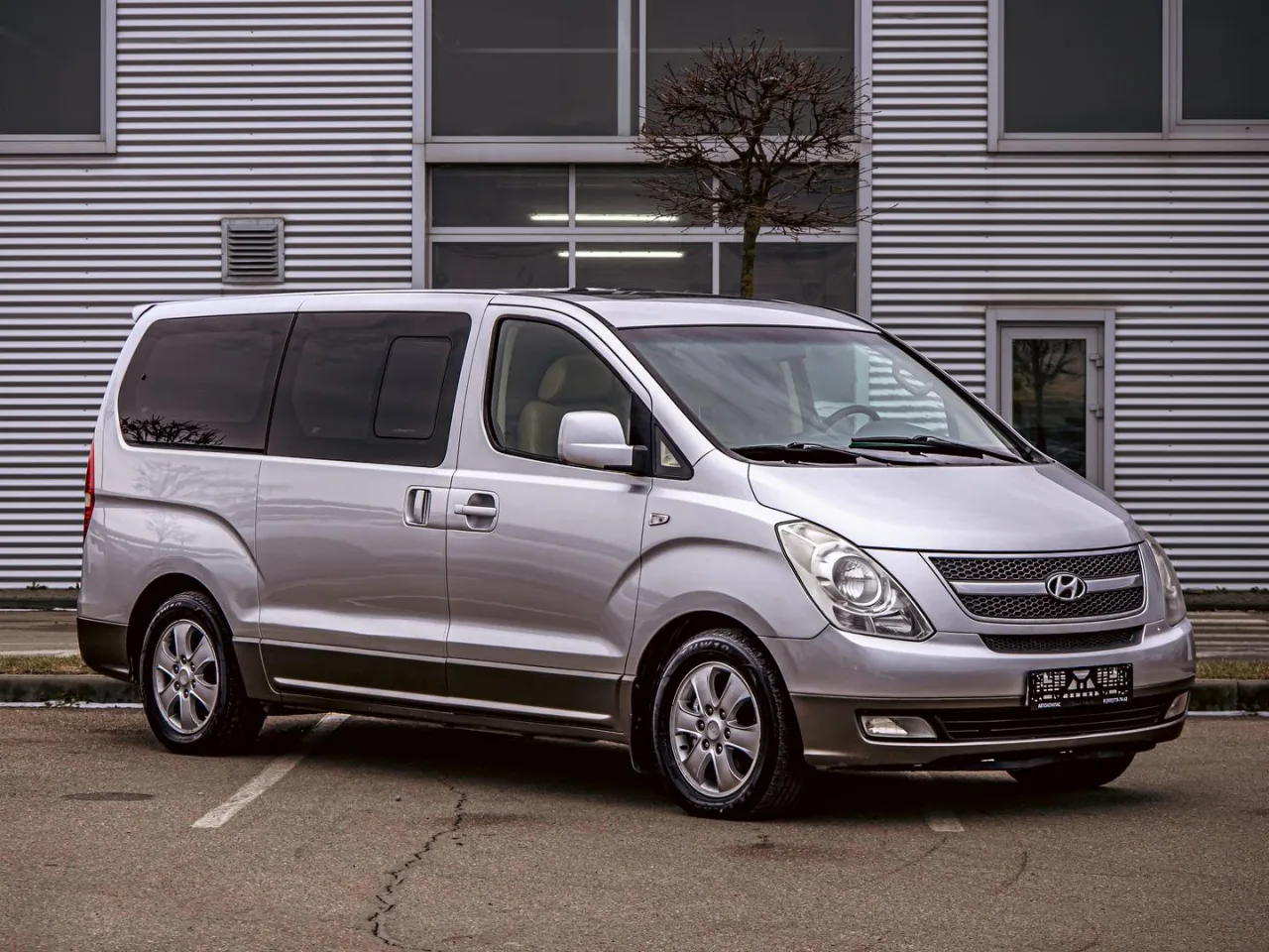 Hyundai Grand Starex