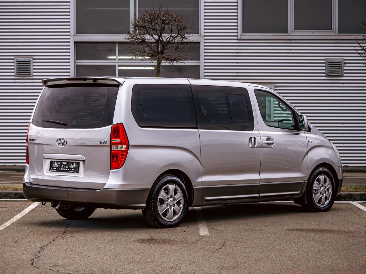 Hyundai Grand Starex
