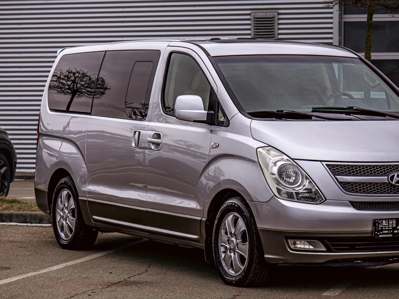 Hyundai Grand Starex