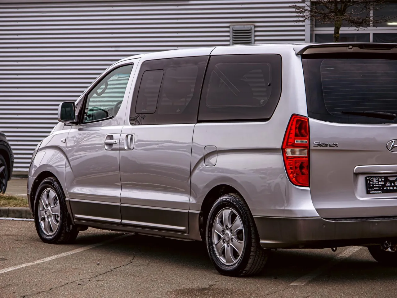 Hyundai Grand Starex