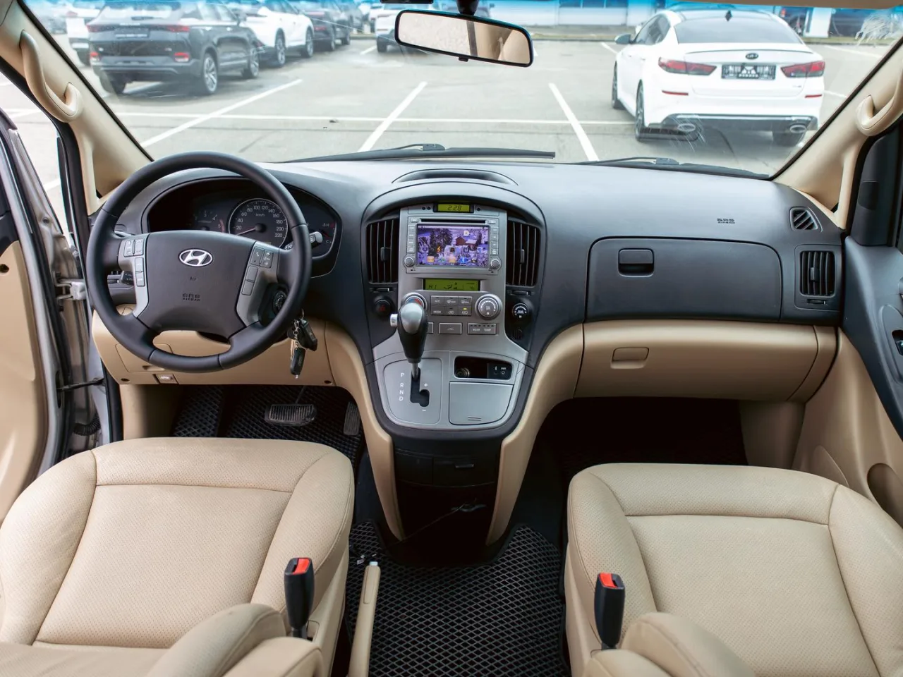 Hyundai Grand Starex