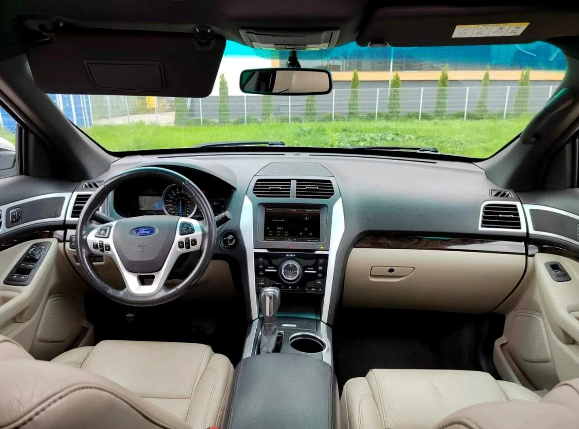 Ford Explorer