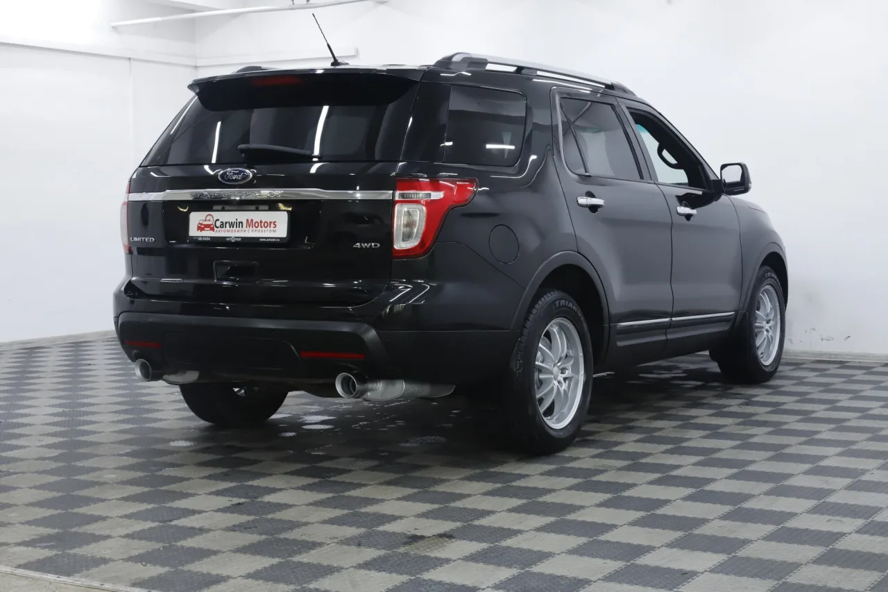 Ford Explorer