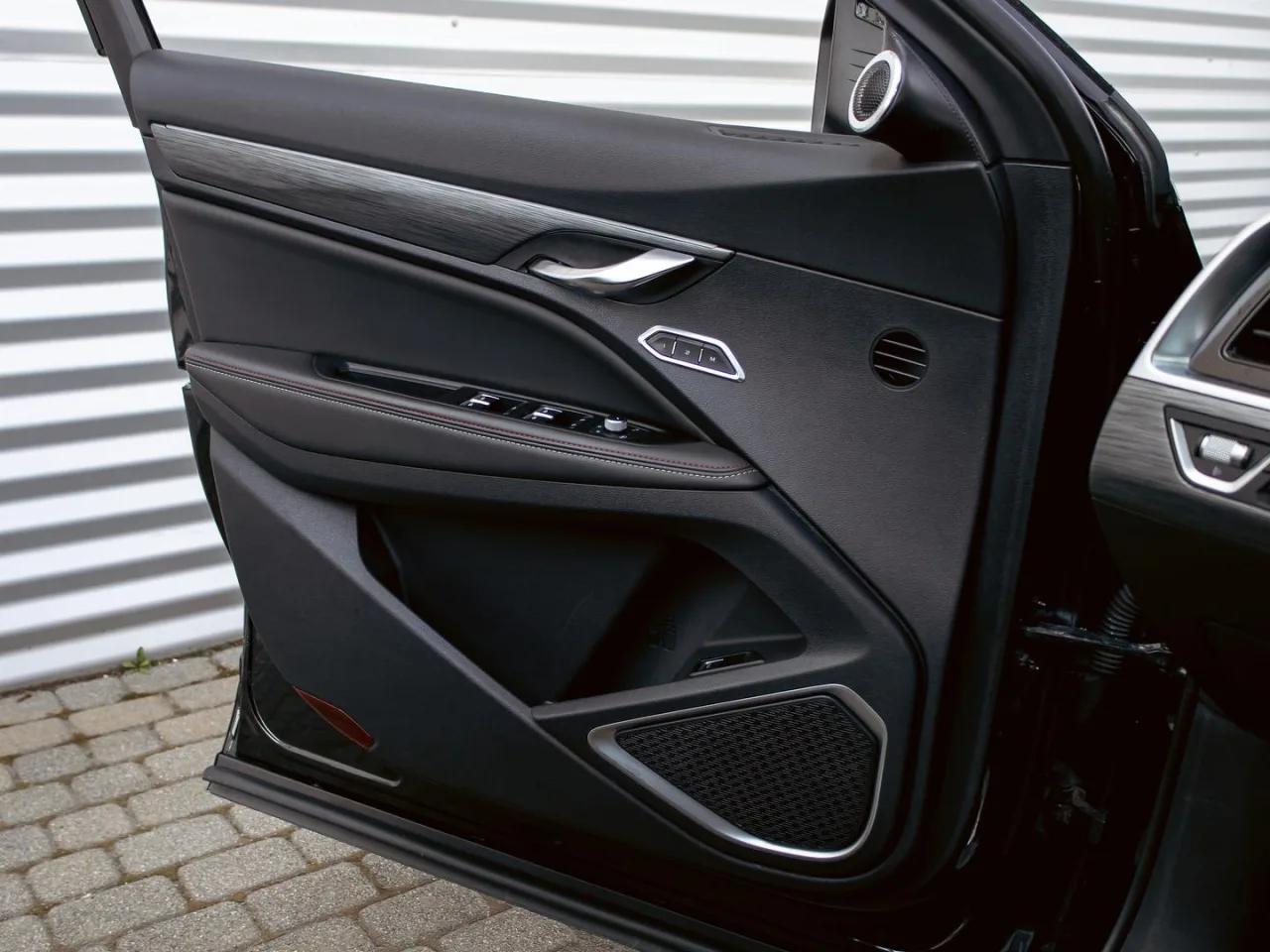 Geely Tugella
