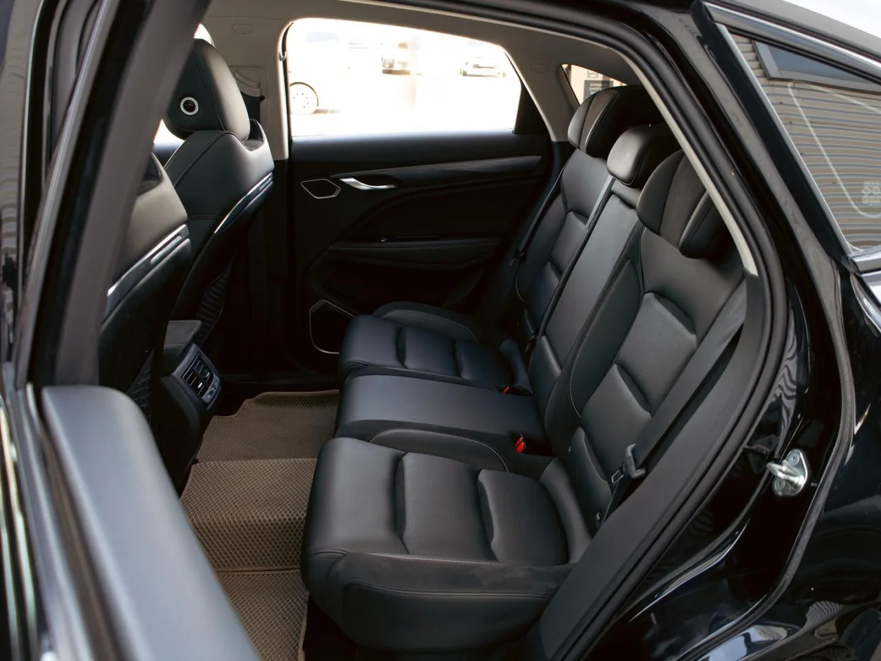 Geely Tugella