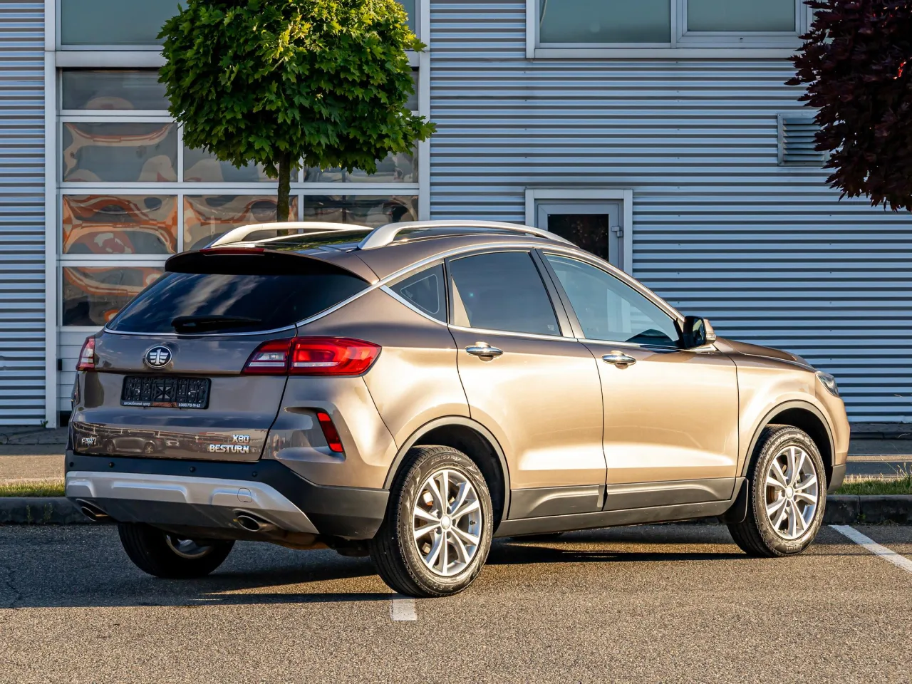 FAW Besturn X80