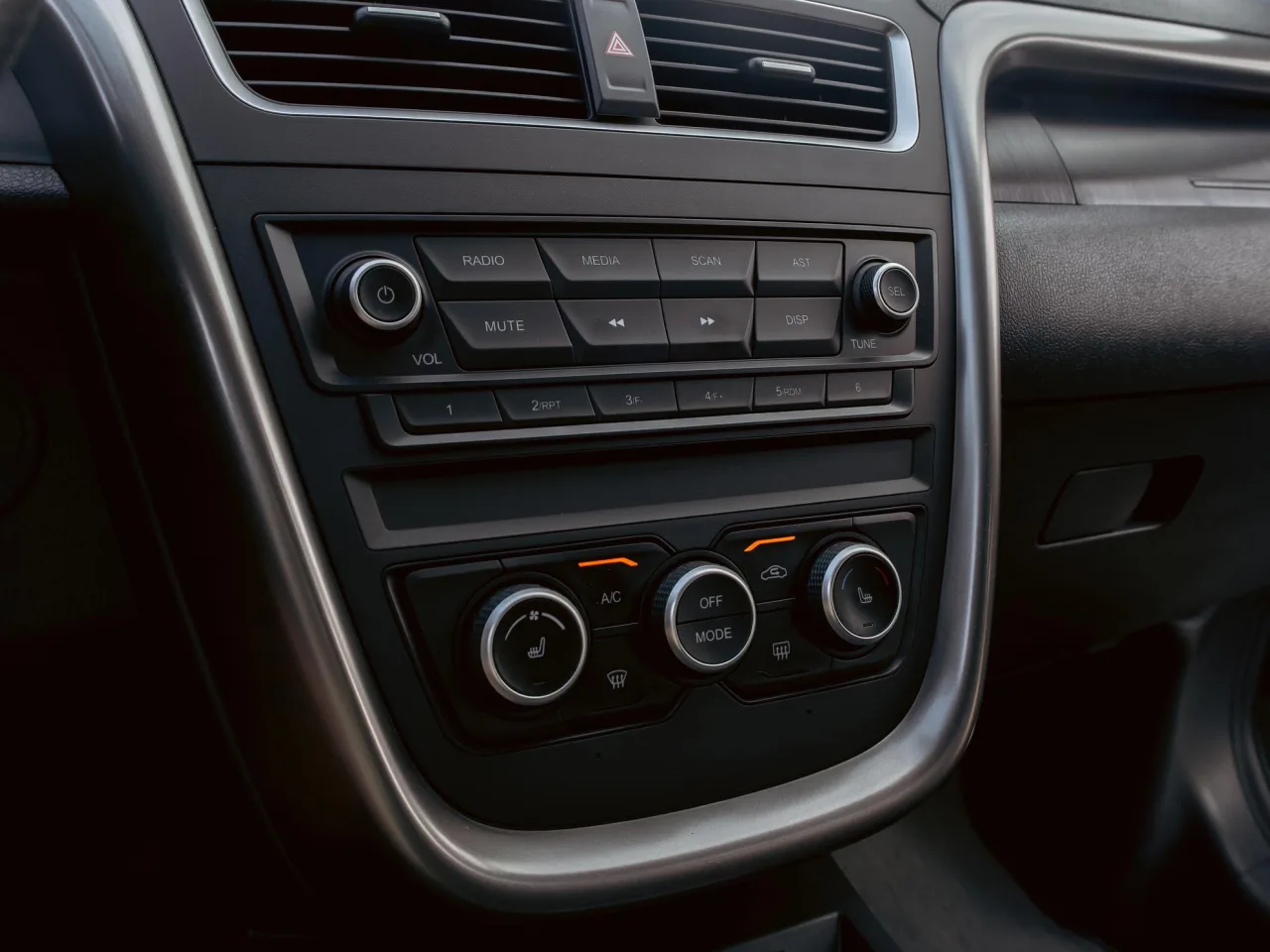 FAW Besturn X80