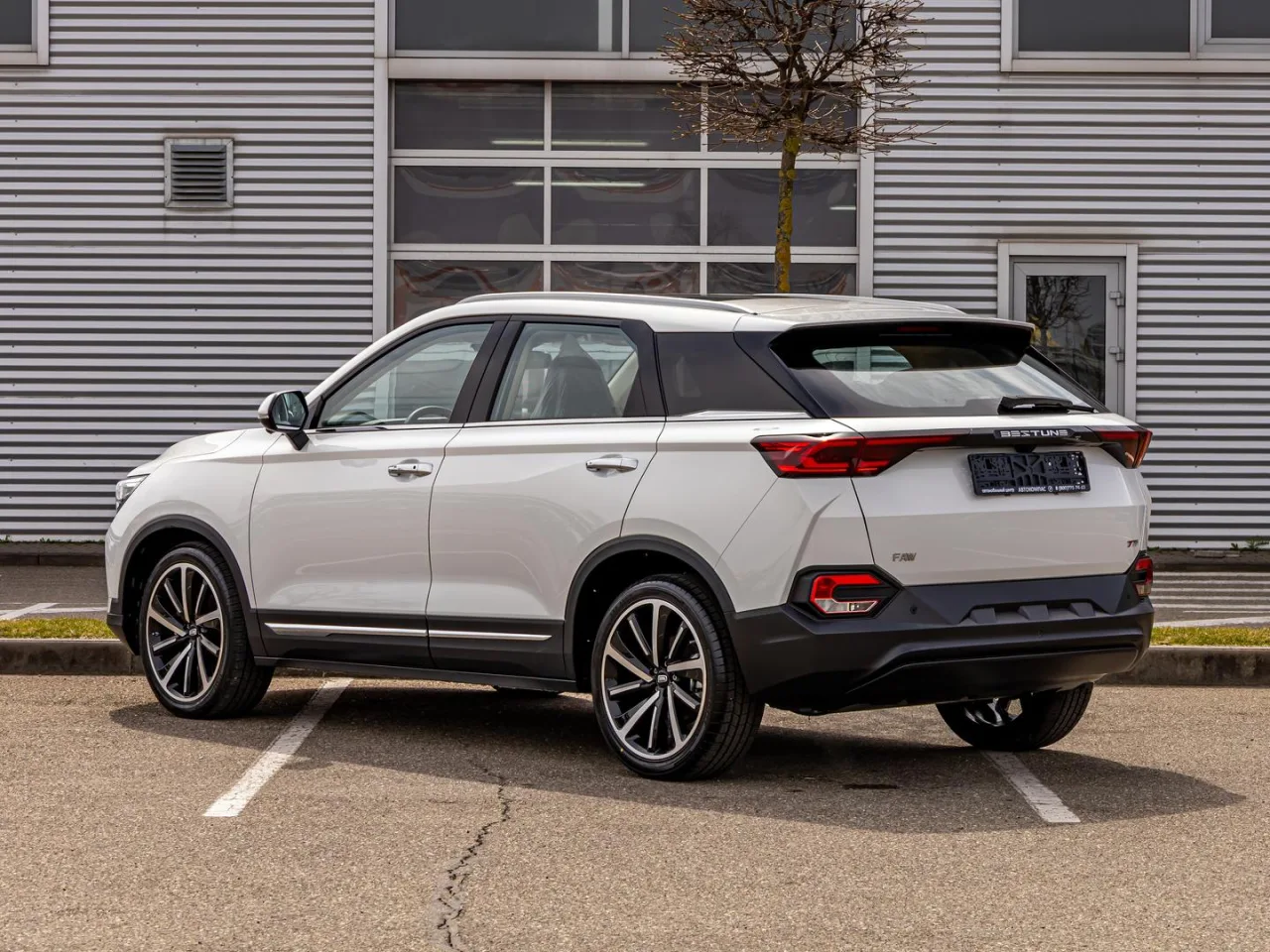 FAW Bestune T77
