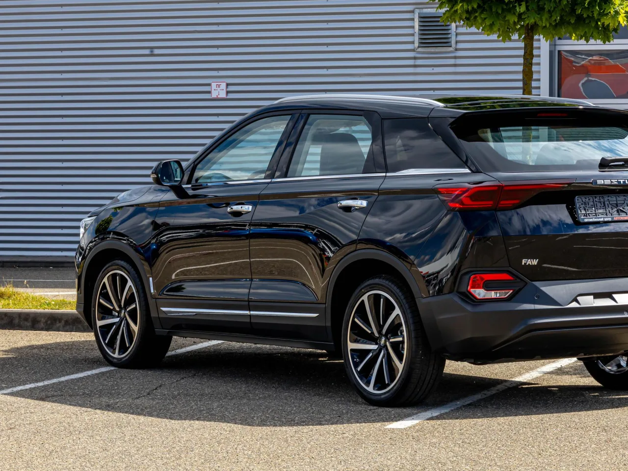 FAW Bestune T77