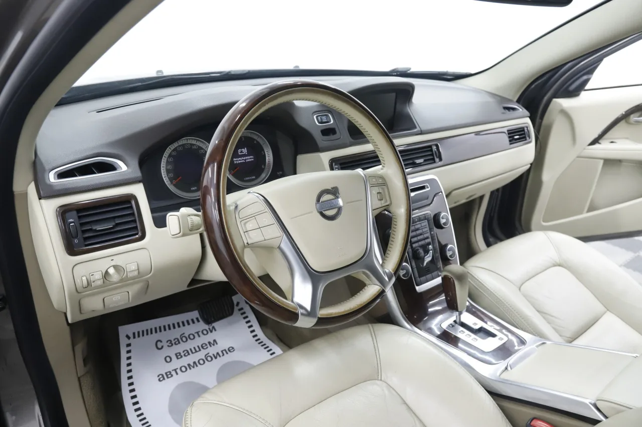 Volvo XC70