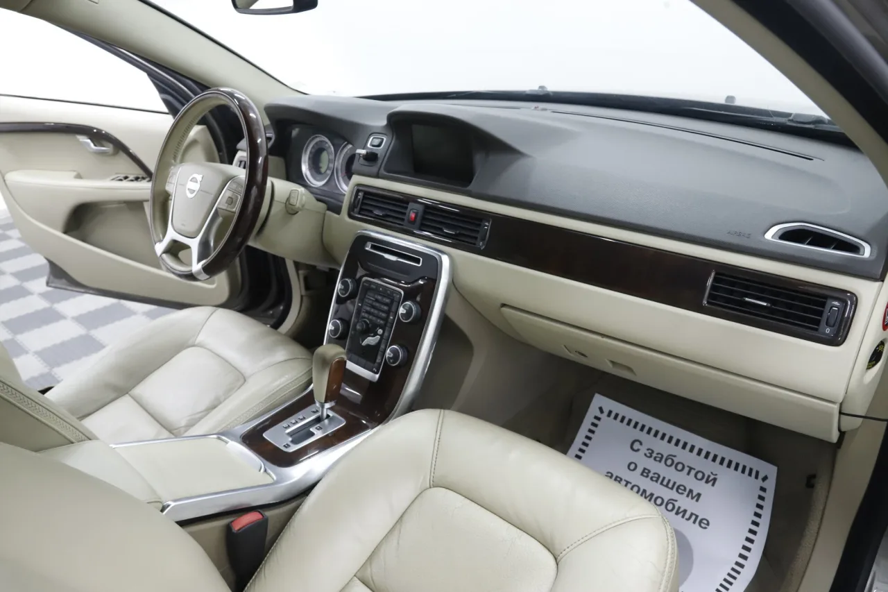 Volvo XC70