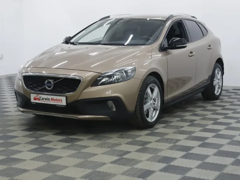 Volvo V40 2015